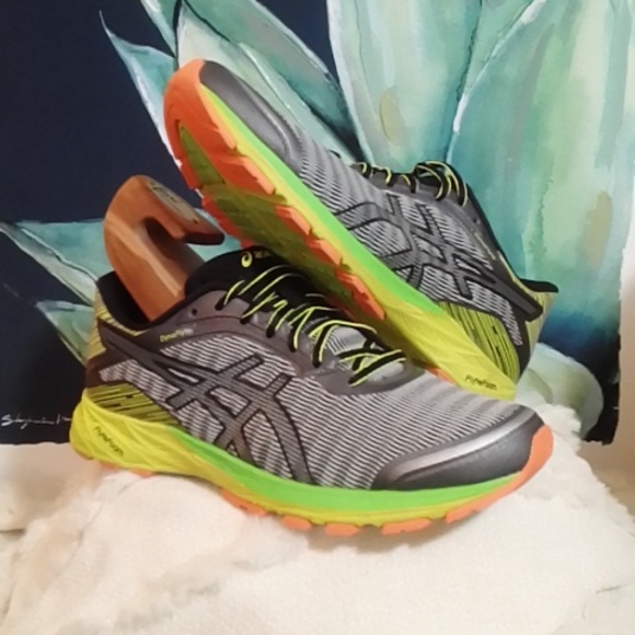 Men's SZ 8 Asics Dynaflyte Running Shoes - Picture 1 of 8